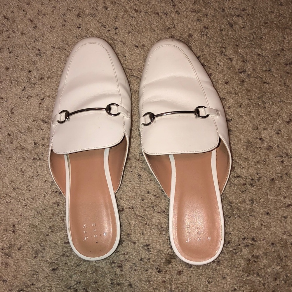 White mules